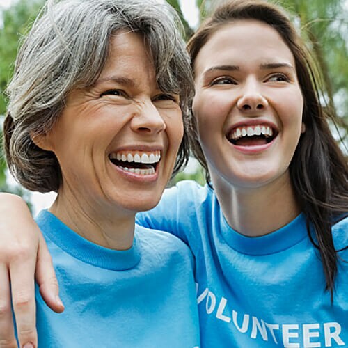 Mujeres sonriendo